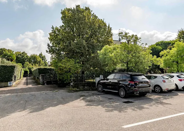 Domus Ghirada Terrace 公寓 *